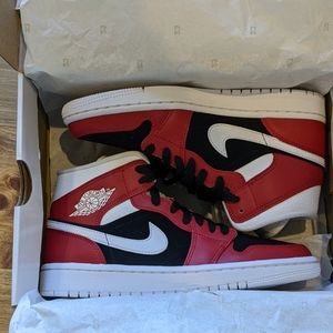 Women's Jordan 1 mids